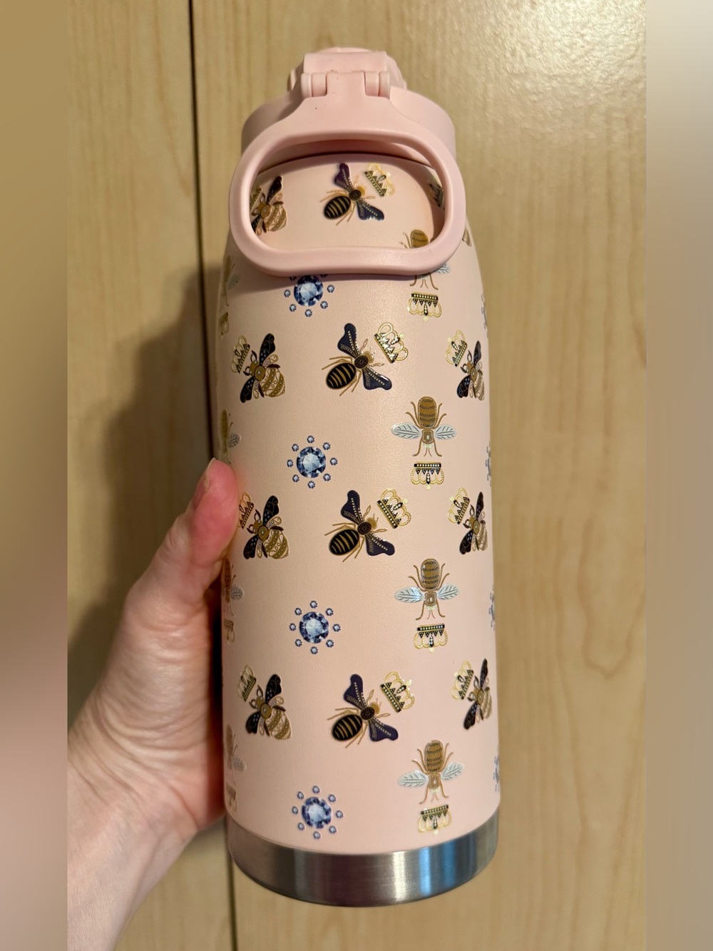 Queen Bee Bottle 32 oz. - Picture 2 of 15